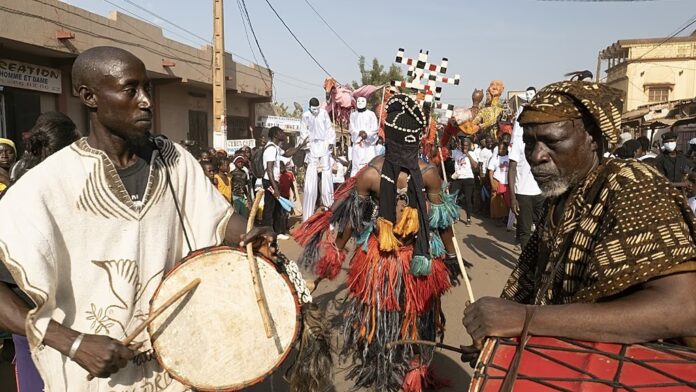 Amidst Adversity, Bamako’s Puppets Bring Joy to the Streets